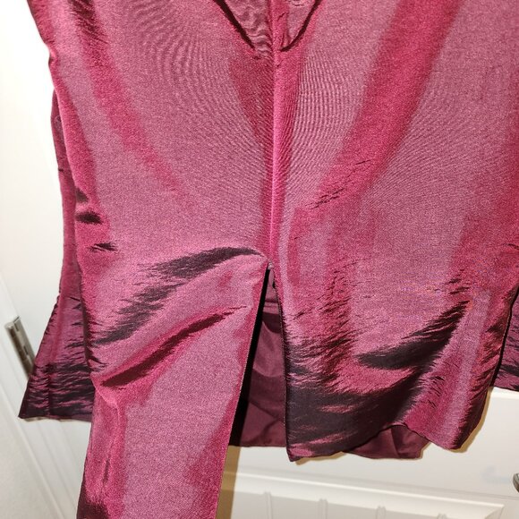 David's Bridal 2 piece sleeveless top, bustle skirt, plus size - Picture 3 of 8